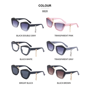 Lunettes de soleil œil de chat pour femmes avec pendentif en métal en six couleurs