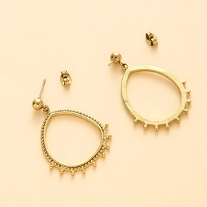 Boucles d'oreilles goutte dorées 14K avec bordure perlée et style bohème