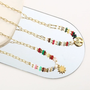 Collier bohème en acier inoxydable plaqué or 14K avec perles colorées et pendentif soleil
