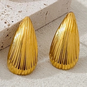 Boucles d'oreilles en acier inoxydable doré 18K avec motif à rayures verticales fines