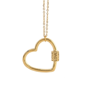 Collier élégant doré avec pendentif cœur ajouré et gravure LOVE sur une chaîne minimaliste