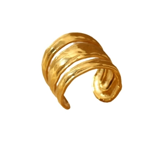 Minimalist gold multi-layer open ring with hammered texture in stainless steel