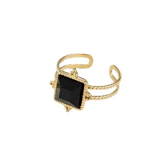 Bague ouverte dorée ajustable ornée d'une pierre précieuse noire de forme carrée