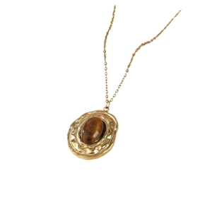 Collier vintage en acier titane avec pendentif œil de tigre et chaîne dorée texturée