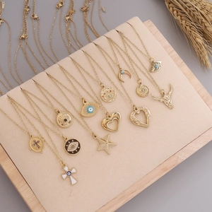 Stierkopf Mond Anhänger Halskette Edelstahl 18K Vergoldet Zirkon Kreuz Herz Böser Blick Schmuck Für Frauen