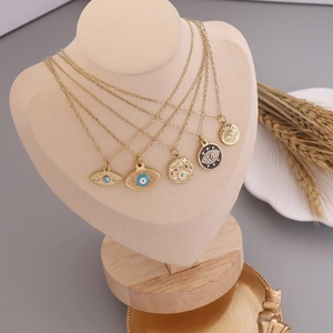 5-teiliges vergoldetes Edelstahl-Halsketten-Set mit bösem Blick und Zirkonia-Anhänger