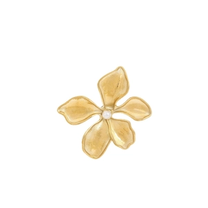 Boucles d'oreilles fleur en acier inoxydable doré avec perle et pétales texturés mats