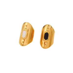 Retro wide shield-style gold-plated rings with black and white enamel dots