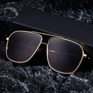 2025 square metal aviator sunglasses with gold frame and premium textured case