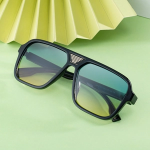 Polarized square sunglasses in black frame with blue-yellow gradient lenses for men
