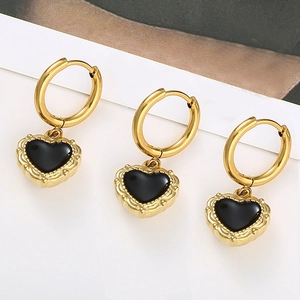 Baroque heart earrings in gold plated stainless steel with black enamel inlay