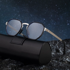 Men's square polarized sunglasses with black frame and silver metal temples