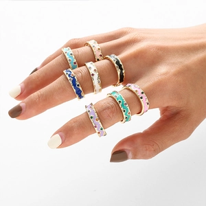 Bagues émaillées colorées empilables avec placage or et pierres de zircon multicolores