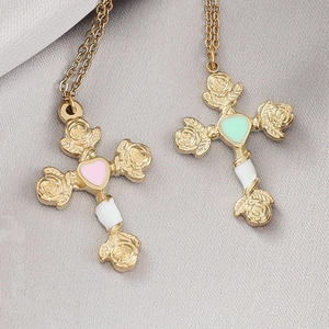 Vintage Goldene Halskette mit Kreuzanhänger geschnitzten Rosen und Herz-Emaille