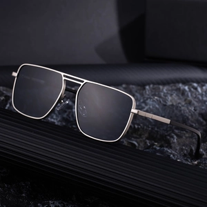 Champagne gold pilot sunglasses with double bridge and square grey lenses for men