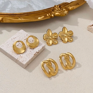 Polished 18k gold plated stainless steel floral and geometric earrings set for women