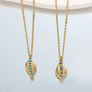 Collier en acier doré avec pendentif œil maléfique texturé et émail bleu élégant