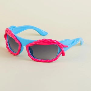 Lunettes de soleil de sport Y2K monture bleue avec bord rose en vue latérale