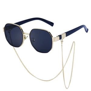 Lunettes de soleil octogonales dorées avec verres bleus et chaîne dorée élégante