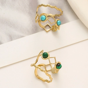 Anello a doppio strato a onde in acciaio dorato con pietre turchese e malachite