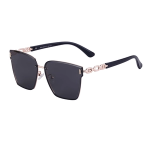 Oversized nylon sunglasses for women with elegant rose gold chain-link metal temples