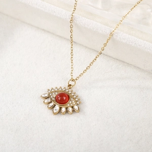 Collier bohème en acier inoxydable doré avec pendentif œil en pierre rouge et diamants