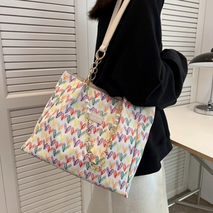 Grand Sac Fourre-Tout Pour Femmes En Toile Motif Coeur Graffiti Sac À Épaule Avec Décoration De Chaîne En Künstliche Perles