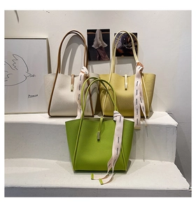 Sacs cabas minimalistes en crème, jaune et vert avec rubans de mode élégants