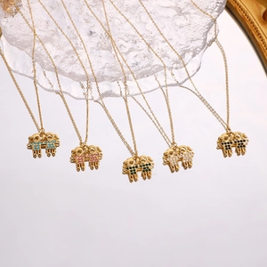 Colliers pendentifs filles dorés avec des pierres de zircon en cinq couleurs