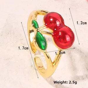 Vue détaillée de la bague cerise réglable avec mesures de 1,7 cm et 1,2 cm