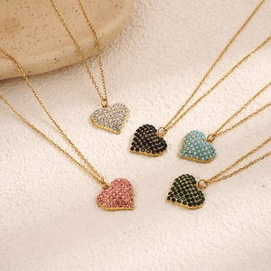 Collana a cuore stile francese con strass colorati disponibile in cinque varianti