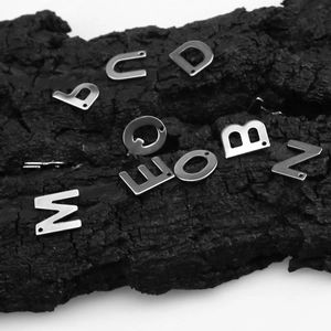 Polished stainless steel 26 letter alphabet pendants for DIY necklaces and jewelry making