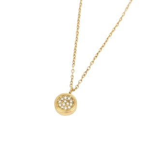 Elegante collana con pendente rotondo dorato e cristalli scintillanti su catena a maglia