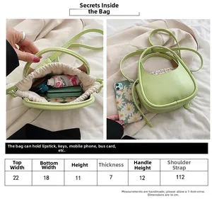 Guide des tailles du sac à main vert clair montrant dimensions et espace de rangement