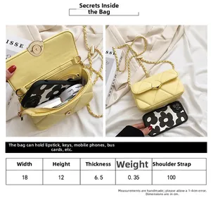 Tableau des tailles détaillé pour sac à bandoulière matelassé avec chaîne et capacité