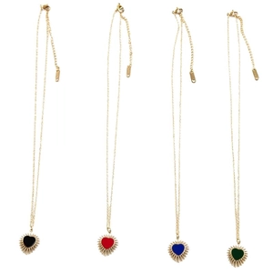 Collane in titanio dorato con pendenti a cuore in nero, rosso, blu e verde vibrante