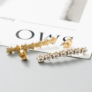 Boucles d'oreilles pendantes fleurs de luxe français avec perles et acier doré