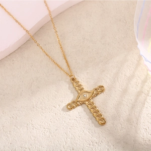 Collier en acier inoxydable doré avec pendentif croix et motif œil protecteur et cristal