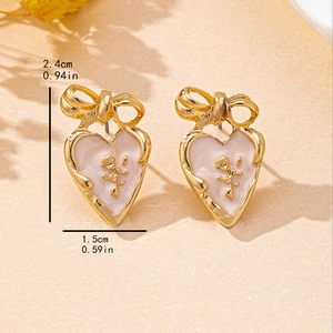 French retro heart stud earrings with golden bow and rose relief, 2.4cm in height