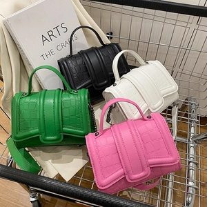 Sac À Main En Cuir PU Motif Crocodile Petit Sac Bandoulière Carré Avec Chaîne Métallique Poignée Rabat Mode Femmes
