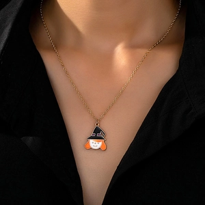 Collier Pendentif Sorcière Halloween Alliage Émail Huile Goutte Mignon Dessin Animé Fille Bijoux Pour Femmes Cadeau Fête