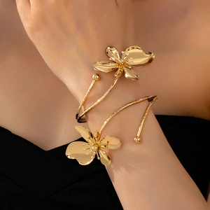 Flower Petal Spiral Wrap Open Cuff Bracelet Alloy Elegant Statement Fashion Jewelry For Women Golden