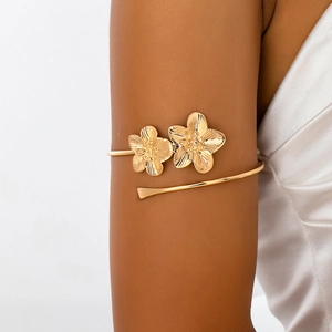 Vintage Flower Armlet Golden Alloy 3D Petals French Style Adjustable Open Cuff Bracelet For Women Elegant Jewelry