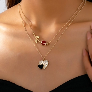 Collier Superposé Fleur Rose Rouge Coeur Strass Noir Blanc Pendentif Bijoux En Alliage De Zinc Femmes