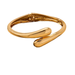 Goldener Tropfen-Armreif mit Hochglanz-Finish und minimalistischem, offenem Design