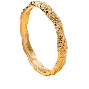 Minimalist gold irregular hammered ring with elegant wavy texture for daily wear