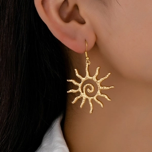 Boucles D'oreilles Pendantes Soleil Doré Alliage De Zinc Spirale Texture Martelée Style Bohème Pour Femmes