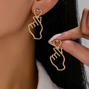 Boucles Oreilles Geste Coeur Doigt Alliage Émail Avec Tige En Acier Inoxydable Bijoux Mode Minimalistes Pour Femmes