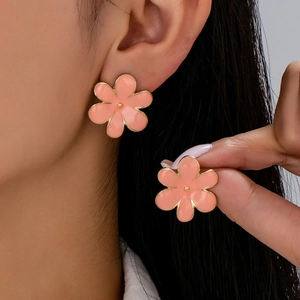 Boucles D'oreilles Puces Fleur Douce Alliage Zinc Émail Rose Avec Tige En Acier Inoxydable Bijoux Floraux Élégants Femmes