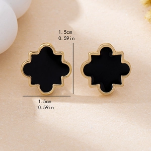 Minimalist black geometric floral stud earrings with gold trim and 1.5cm size mark